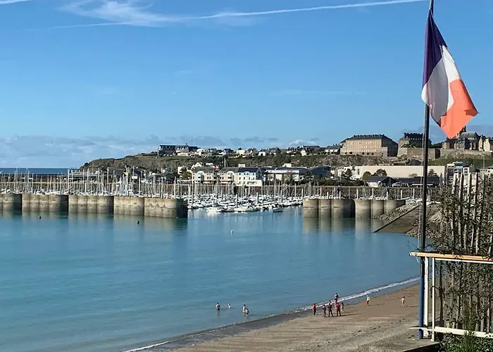 Les Pieds Dans L\'Eau Acces Direct A La Plage !