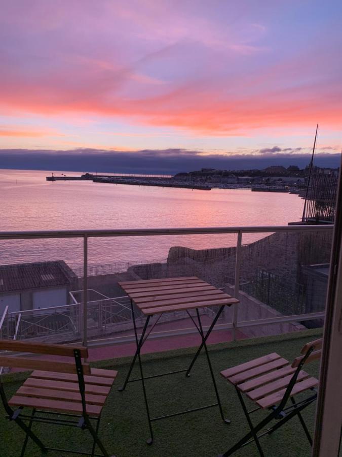 Apartment Les Pieds Dans L'eau Acces Direct A La !